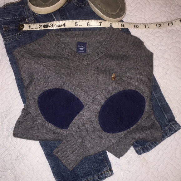 Baby Gap Grey Sweater w/ Dark Blue Elbow Patches 2T NWOT - Picture 2 of 5